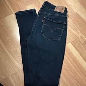 Levi's Women's Deep Indigo Skinny Jeans